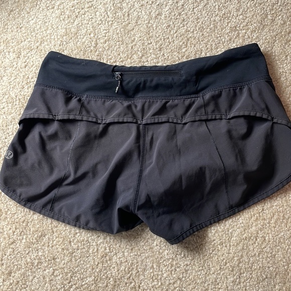Lululemon Speed Up shorts. Black. - Picture 3 of 3